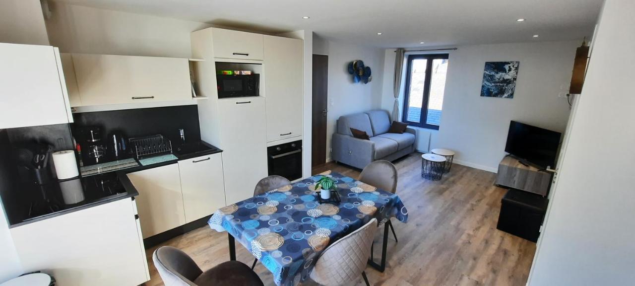 Les Appartements De La B Saint-Benoit-des-Ondes Luaran gambar