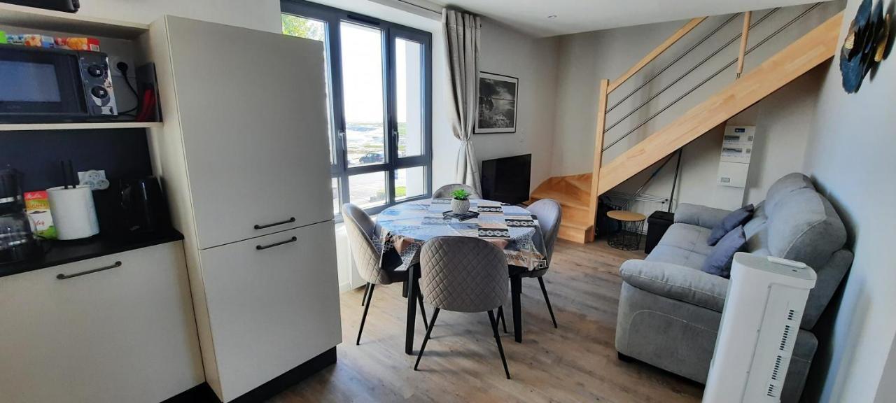 Les Appartements De La B Saint-Benoit-des-Ondes Luaran gambar