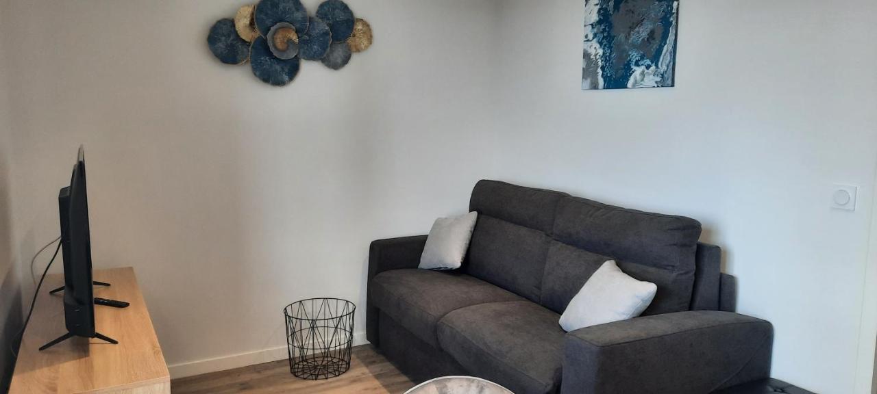 Les Appartements De La B Saint-Benoit-des-Ondes Luaran gambar