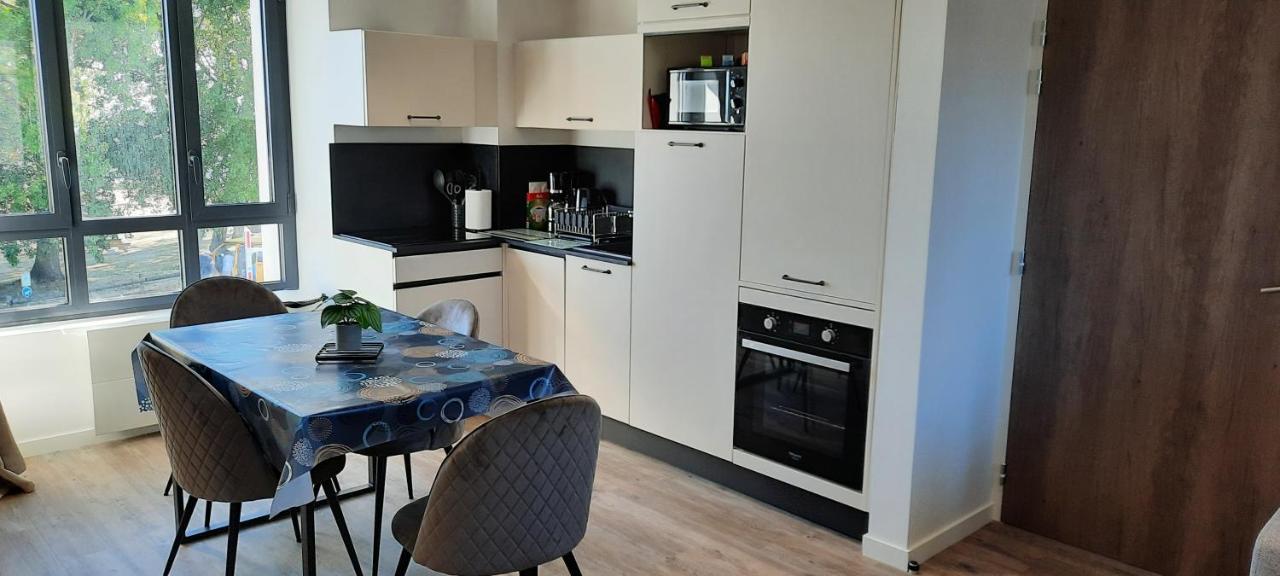 Les Appartements De La B Saint-Benoit-des-Ondes Luaran gambar