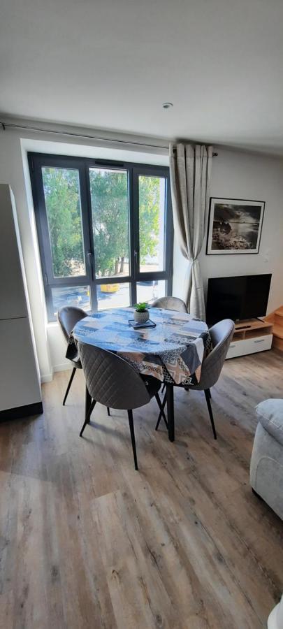 Les Appartements De La B Saint-Benoit-des-Ondes Luaran gambar