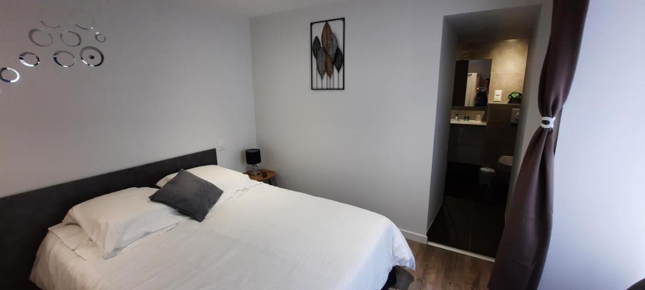 Les Appartements De La B Saint-Benoit-des-Ondes Luaran gambar