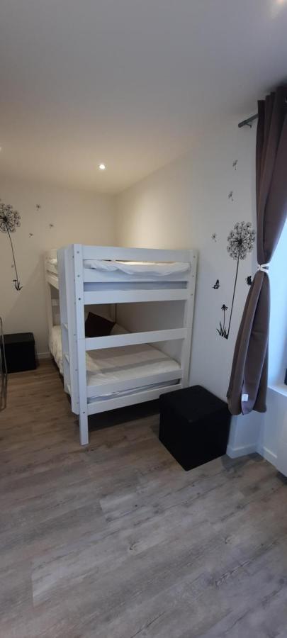 Les Appartements De La B Saint-Benoit-des-Ondes Luaran gambar